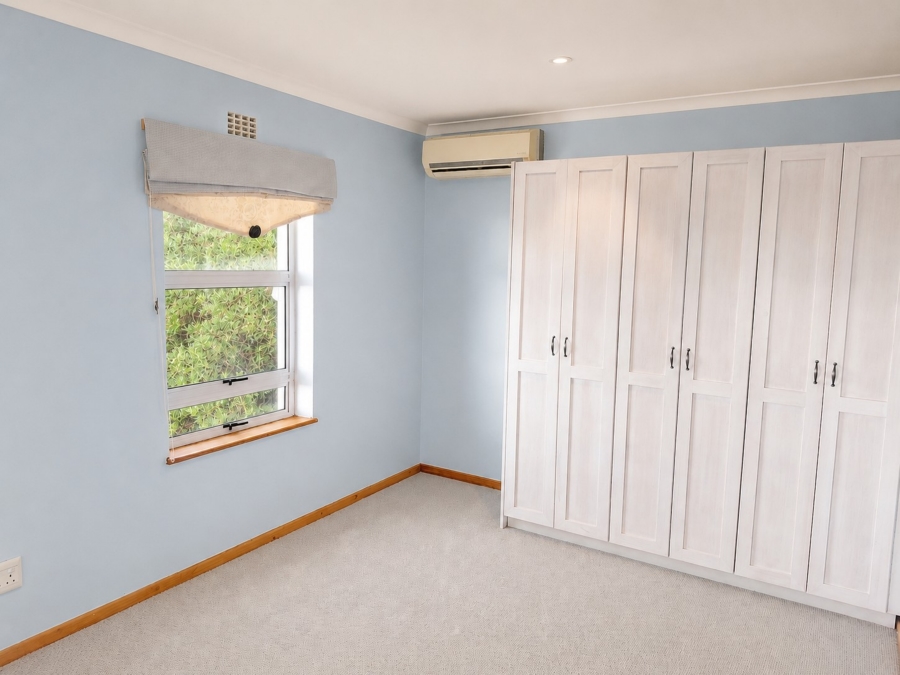 To Let 3 Bedroom Property for Rent in Simons Kloof Western Cape